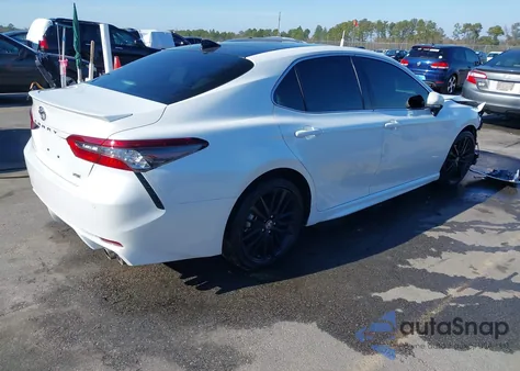 2022 Toyota Camry Xse V6 z USA, uszkodzony, nr VIN 4T1KZ1AK9NU062884
